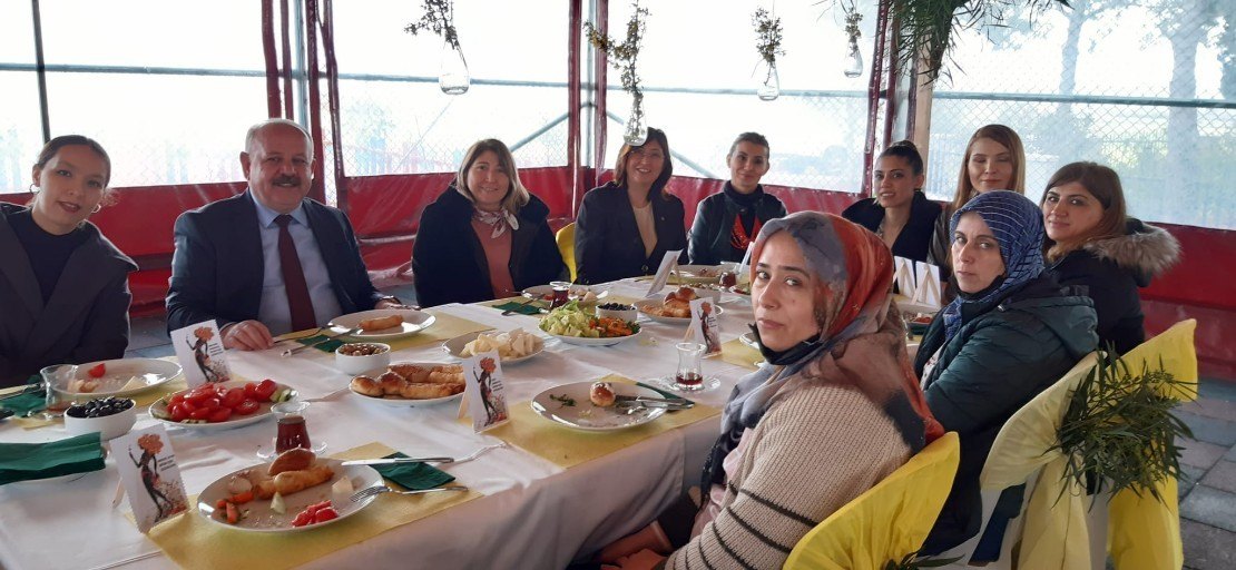 42b1298b-a323-46f5-be27-a9987a8e761a