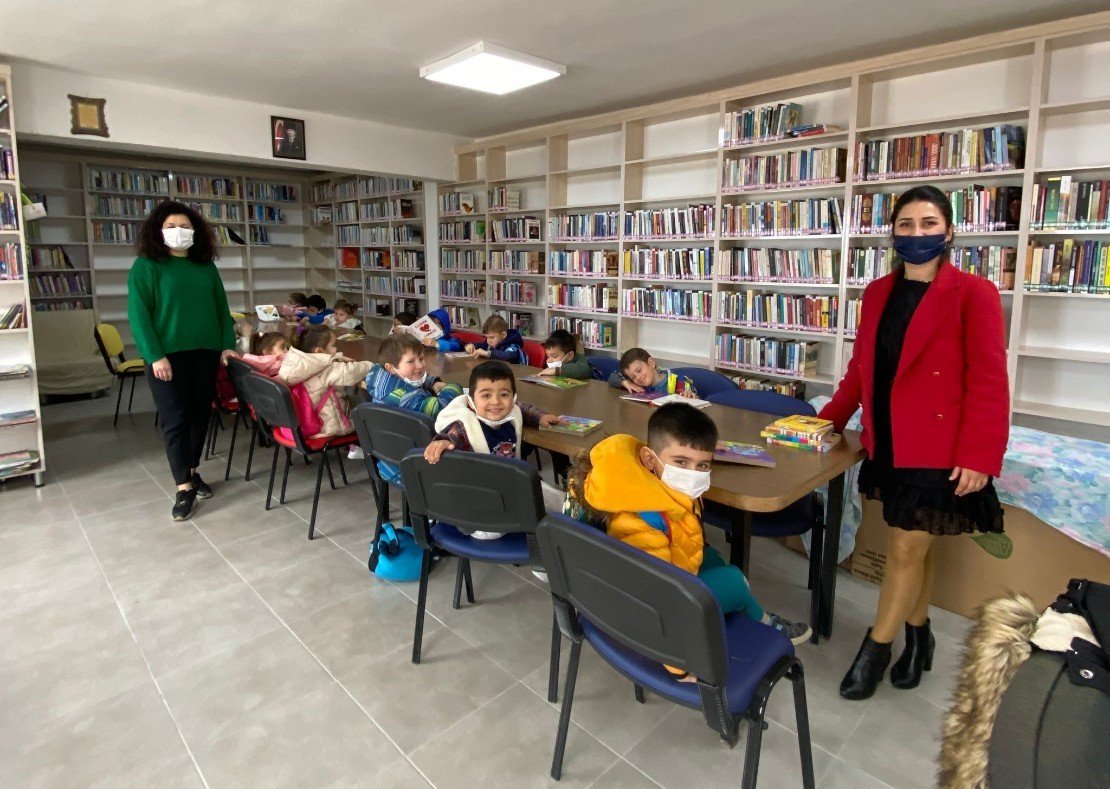 2bb98987-6c2a-42e3-b563-c002b162632e