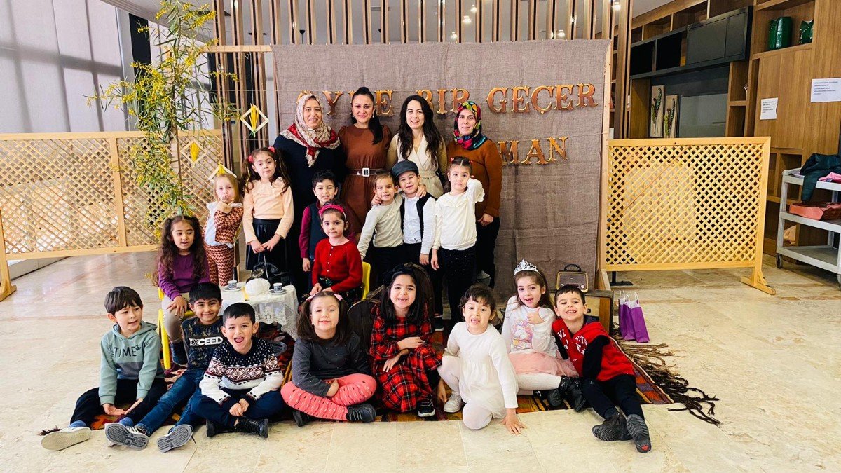 1a27ed77-3675-4d1d-8e87-39b25ca205c0