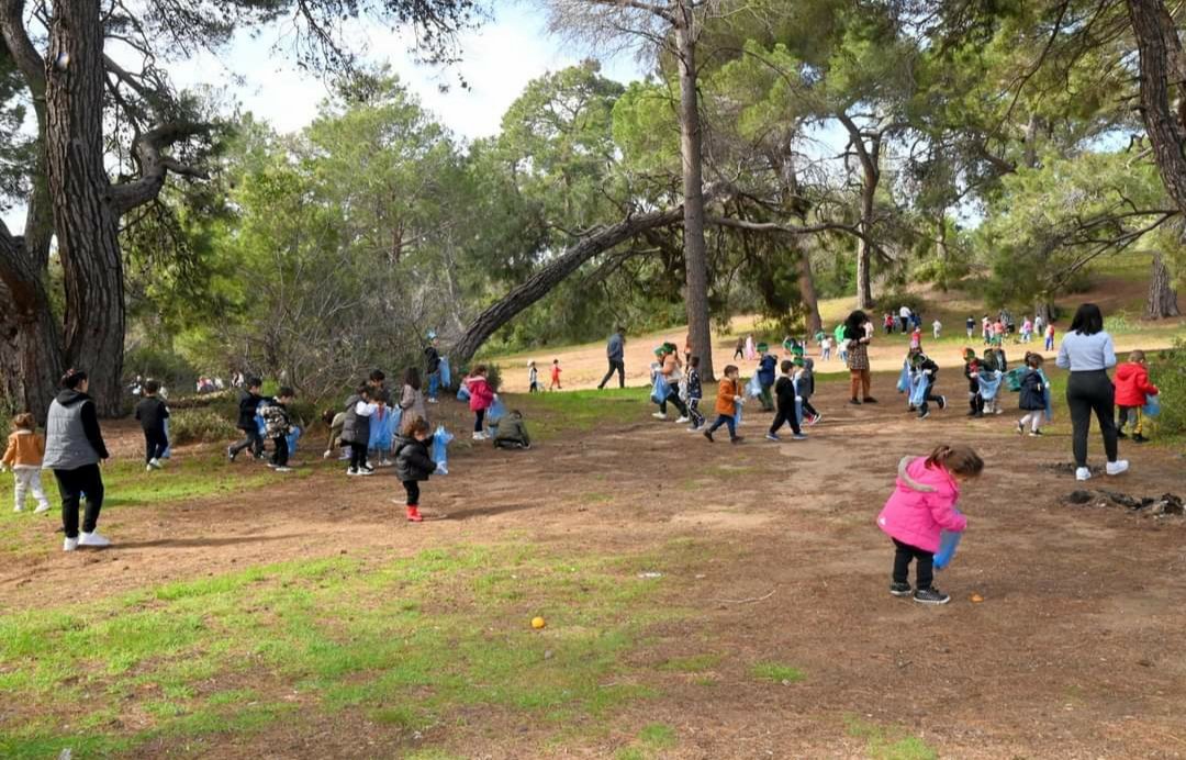 9560cf8f-35fd-403f-acb1-6072572f79ea