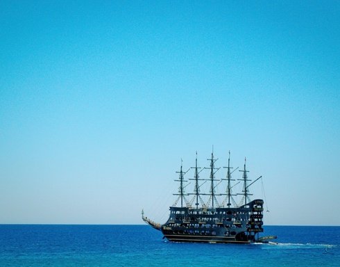 Kemer Korsan Tekne Turu