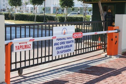 Muratpaşa Belediyesi Kollu Bariyer