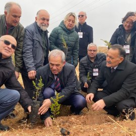 d16c083c-50dc-46c5-82bf-800757ab27d2