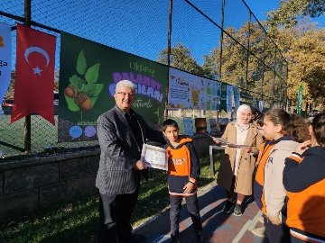 A00Eefb6-C605-412B-997B-D7594De9E61D