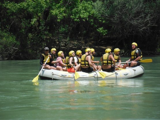 Köprülü Kanyon Beş konak bölgesinde günlük rafting turları