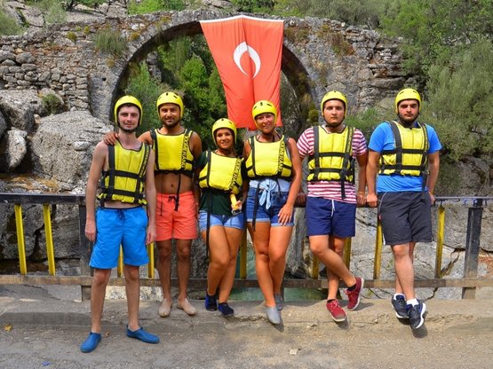 Компания Каньон Кёпрюлю предлагает лучшие рафтинг-туры