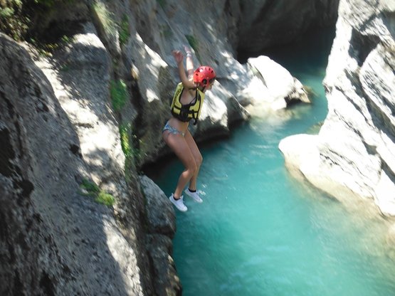 Köprülü Kanyon’da Yüzülür mü?