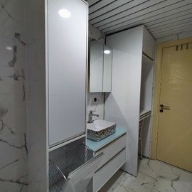 Banyo Dolabı