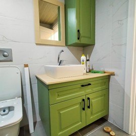 Banyo Dolabı