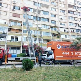 Asansörlü Araçlarımız ile Hizmetinizdeyiz.