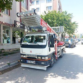Asansörlü Araçlarımız ile Hizmetinizdeyiz.