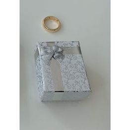 Kurdeleli Yüzük Kutusu