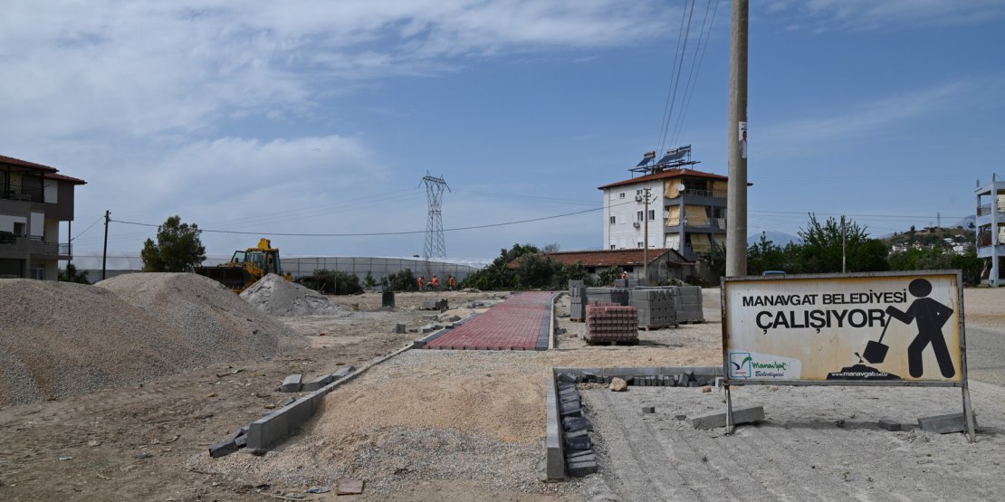 ÇELTİKÇİ MAHALLESİ’NDE YENİ PARK YAPIMINA BAŞLANDI