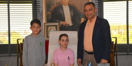 BAŞKAN KARA 23 NİSAN GELENEĞİNİ DEVAM ETTİRDİ