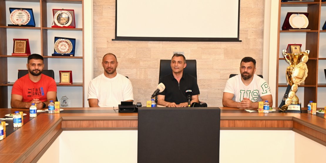 MEGASTAR BAŞPEHLİVAN ALİ GÜRBÜZ MANAVGAT BELEDİYESİNDE