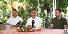 BAŞKAN NİYAZİ NEFİ KARA BASIN MENSUPLARIYLA BİR ARAYA GELDİ