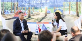 BELEDİYE BAŞKANI DR. NİYAZİ NEFİ KARA GENÇLERLE BİR ARAYA GELDİ