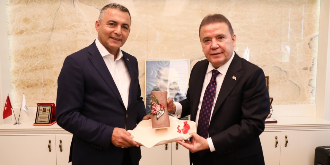 ANTALYA’DA HİZMET SEFERBERLİĞİ: BÖCEK VE KARA’DAN ORTAK VİZYON