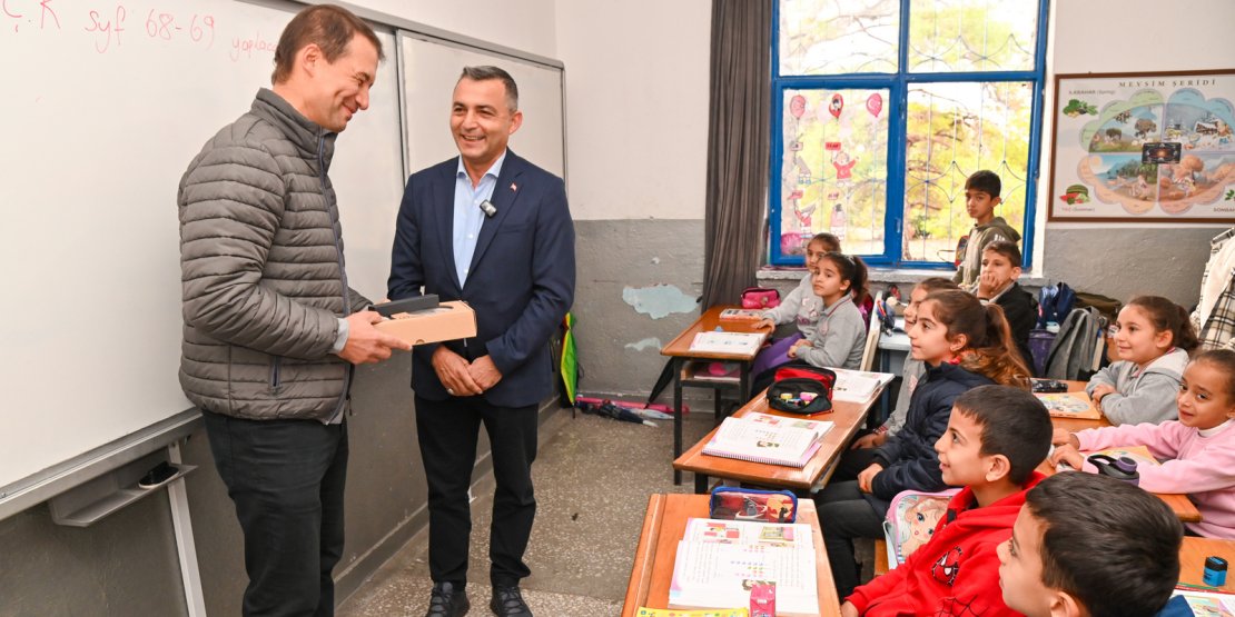 ÖĞRETMENLER GÜNÜ ÖNCESİ BAŞKAN KARA'DAN ANLAMLI ZİYARETLER