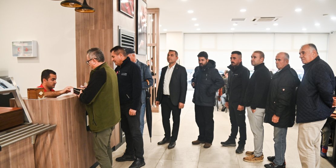 BAŞKAN DR. NİYAZİ NEFİ KARA, HALK LOKANTASI’NI ZİYARET ETTİ