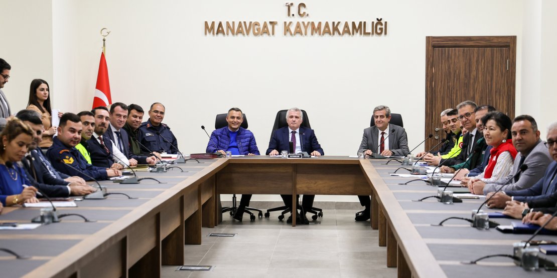 MANAVGAT’TA AFET VE ACİL DURUM TOPLANTISI YAPILDI