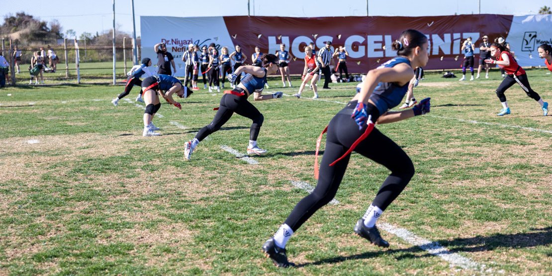 FLAG FUTBOL YETİŞKİN KADINLAR TÜRKİYE ŞAMPİYONASI MANAVGAT’TA BAŞLADI