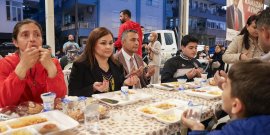 MANAVGAT BELEDİYESİ GÖNÜL SOFRALARI KURMAYA DEVAM EDİYOR