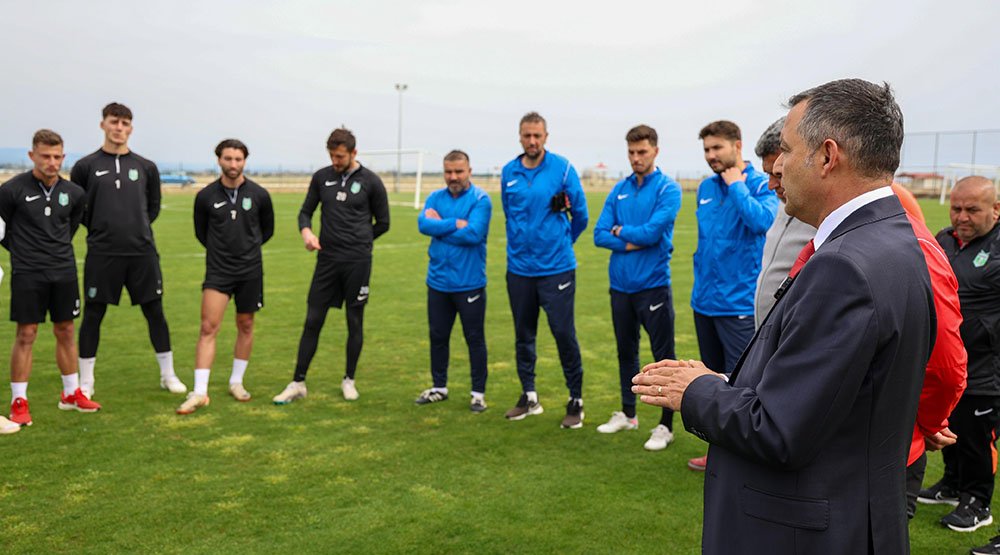 BAŞKAN KARA’DAN MANAVGAT BELEDİYESPOR’A MORAL ZİYARETİ