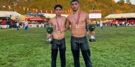 MANAVGAT BELEDİYESİ GÜREŞÇİLERİ FETHİYE'DEN MADALYALARLA DÖNDÜ