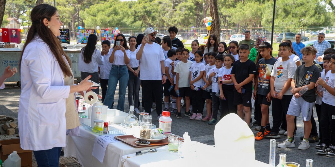MANAVGAT BELEDİYESİ’NDEN ÇOCUKLARA BİLİM VE OYUN DOLU ŞENLİK