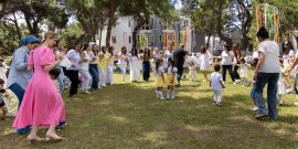 SİDE VE ÇOLAKLI KREŞLERİNDEN ANNELER GÜNÜ'NE ÖZEL KUTLAMA