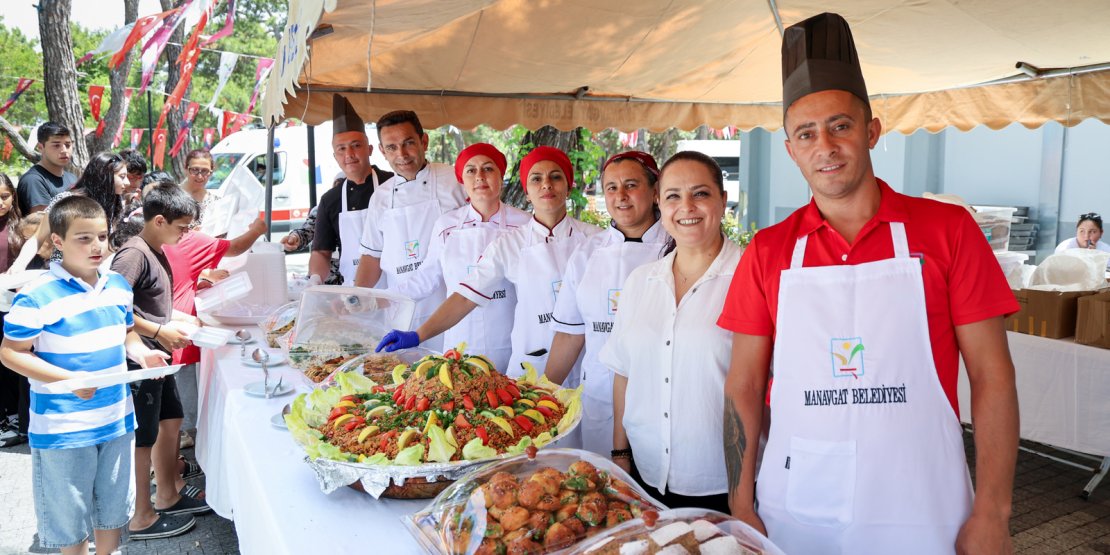 MANAVGAT BELEDİYESİ’NDEN ANNELER GÜNÜ’NE ÖZEL RENKLİ ETKİNLİK