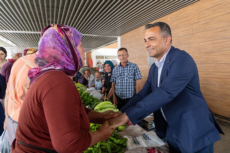 MANAVGAT BELEDİYE BAŞKANI KARA, ESNAFLA VE VATANDAŞLARLA BULUŞTU