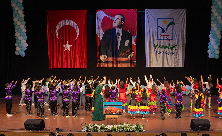 SİDE GENÇLİK MERKEZİ’NDEN MUHTEŞEM BİR YIL SONU GÖSTERİSİ