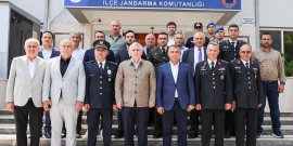 BAŞKAN KARA, BAYRAM COŞKUSUNU MANAVGAT’IN TÜM KESİMLERİYLE PAYLAŞTI