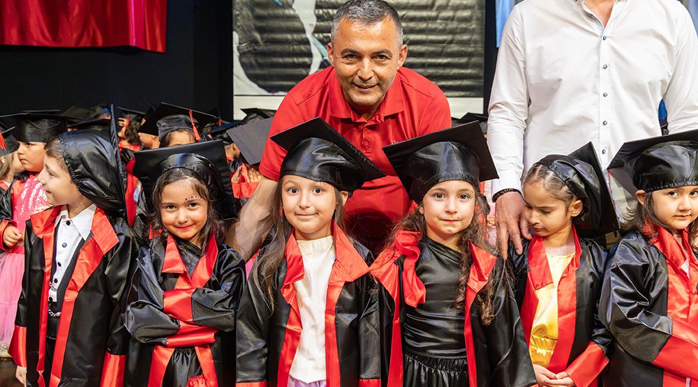 MANAVGAT BELEDİYESİ KREŞLERİNDEN RENKLİ MEZUNİYET TÖRENİ