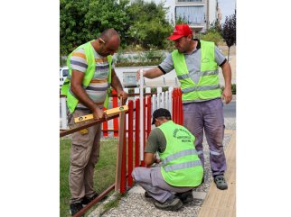 MANAVGAT BELEDİYESİ YEŞİL ALANLARDA BAKIM VE ONARIM ÇALIŞMALARINI SÜRDÜRÜYOR