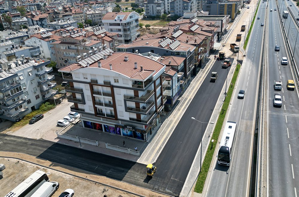 ESKİ HİSAR MAHALLESİ D400 KARAYOLU GÜZERGAHINDAKİ ÇALIŞMALAR TÜM HIZIYLA SÜRÜYOR