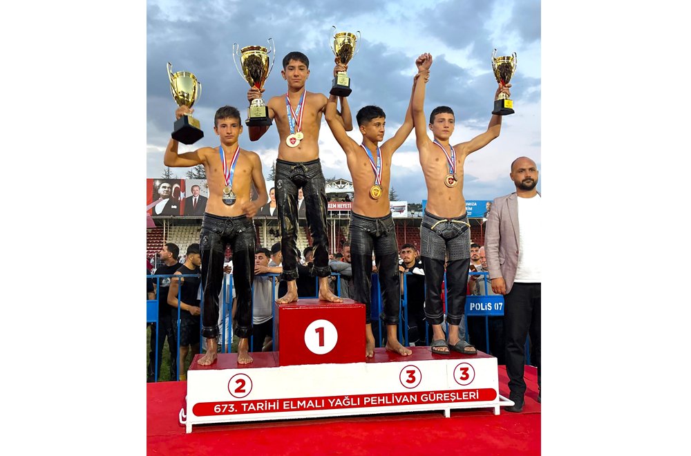 MANAVGAT BELEDİYESİ GÜREŞ KULÜBÜ’NDEN ELMALI’DA ŞAMPİYONLUK