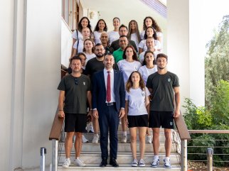 TRENDY HOTELS MANAVGAT BELEDİYESPOR KADIN VOLEYBOL TAKIMI’NDAN BAŞKAN VEKİLİ ÇİÇEK’E ZİYARET