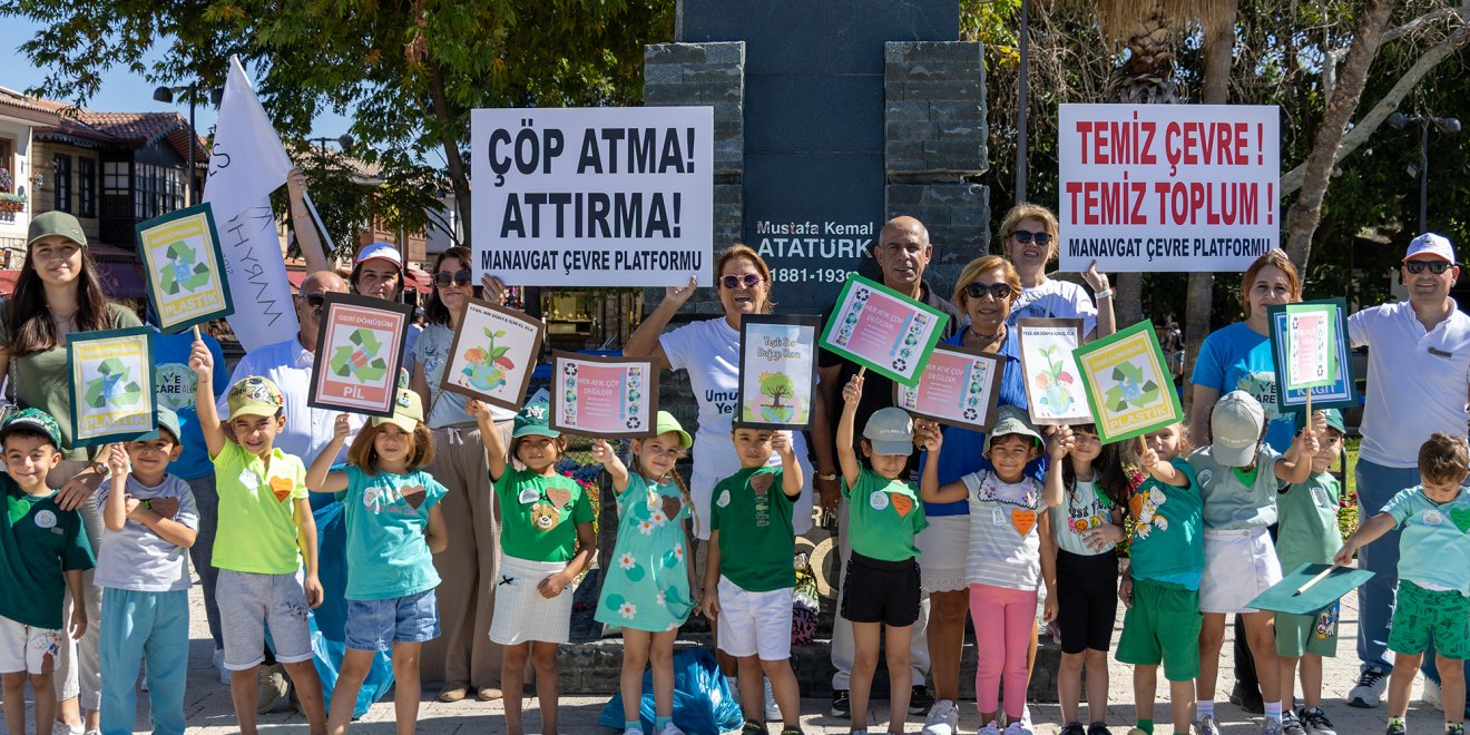 DÜNYA KIYI TEMİZLİĞİ GÜNÜ’NDE SİDE LİMAN’DA ÇEVRE TEMİZLİĞİ YAPILDI