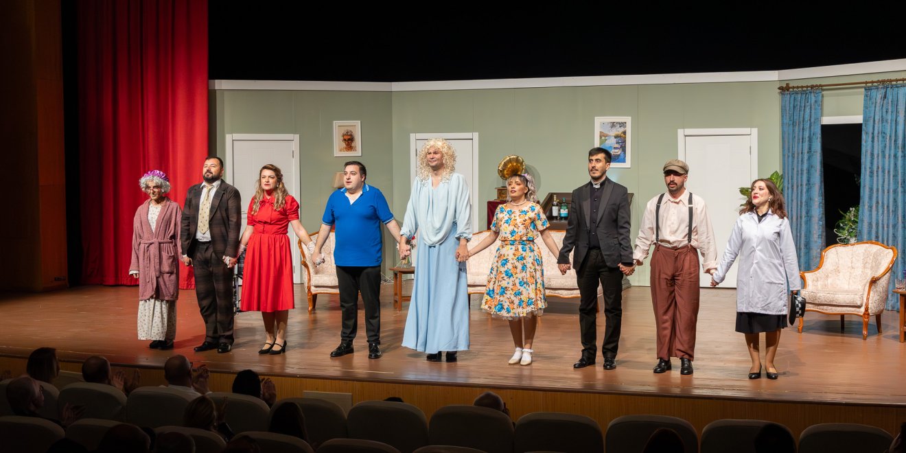 MANAVGAT BELEDİYESİ KENT TİYATROSU OYUNCU ADAYI SINAVI BAŞVURULARI BAŞLADI