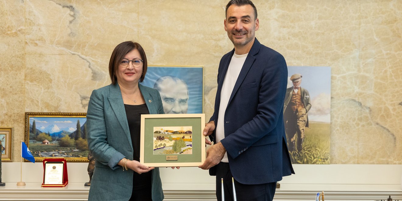 AKSEKİ BELEDİYE BAŞKANI AKÇA’DAN MANAVGAT BELEDİYESİ’NE ZİYARET