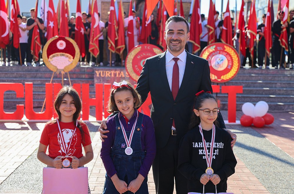 CUMHURİYET'İN 102. YIL DÖNÜMÜ MANAVGAT’TA RESMİ TÖREN İLE KUTLANDI