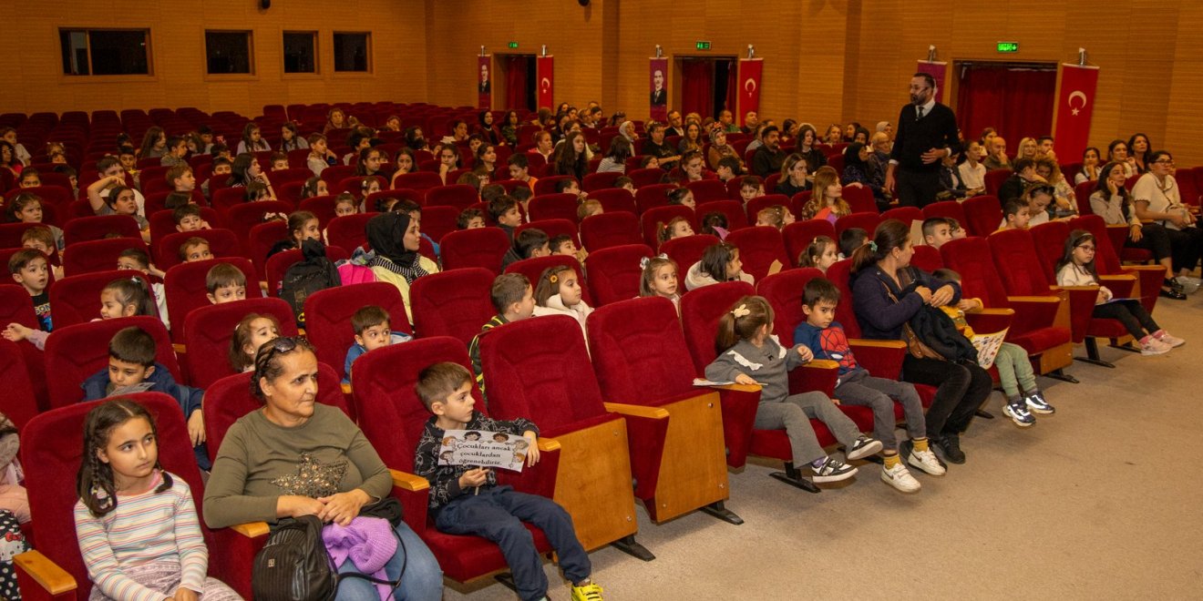 MANAVGAT’TA ÇOCUK HAKLARINA DİKKAT ÇEKEN FARKINDALIK SEMİNERİ