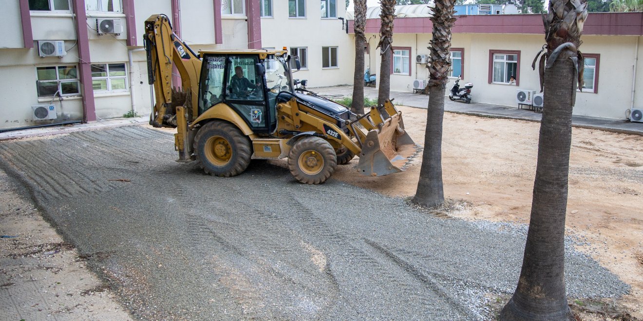 MANAVGAT BELEDİYESİ’NDEN DEVLET HASTANESİ’NE OTOPARK DESTEĞİ