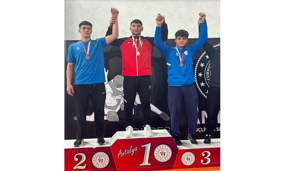 MANAVGAT BELEDİYESİ GÜREŞÇİLERİ ANTALYA SEÇMELERİNDE ÜÇ ŞAMPİYONLUK KAZANDI