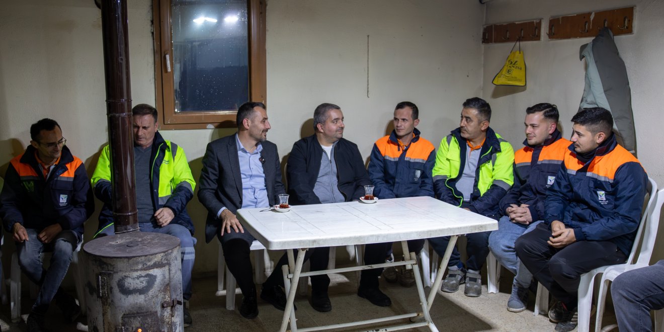 BAŞKAN VEKİLİ ÇİÇEK’TEN TEMİZLİK İŞLERİ ŞANTİYESİNE ZİYARET