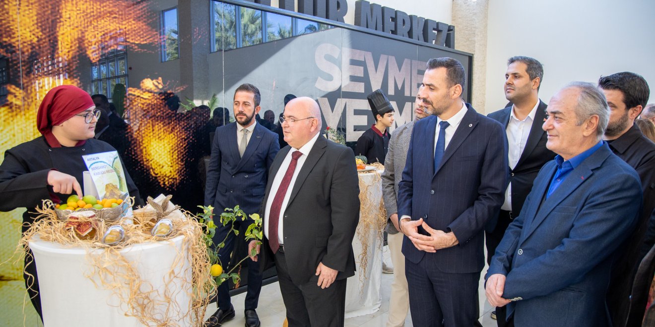 MANAVGAT’TA TUTUM, YATIRIM VE TÜRK MALLARI HAFTASI PROGRAMI DÜZENLENDİ