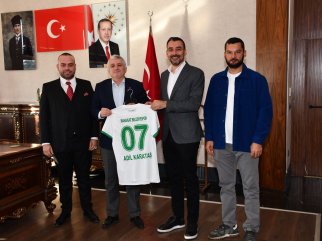 MANAVGAT BELEDİYESPOR’DAN KAYMAKAM KARATAŞ’A ZİYARET
